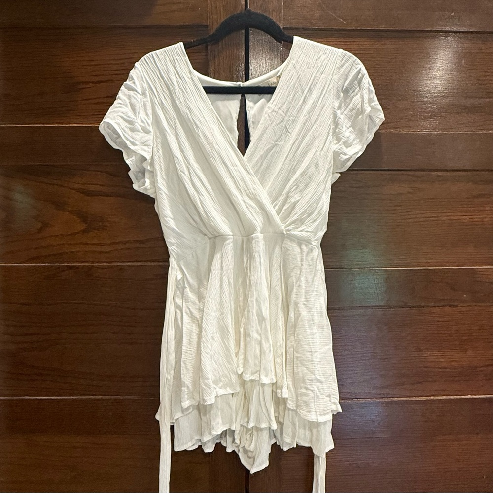 Altar'd State sz medium one piece romper Elegant gauzy flowy tie waist white